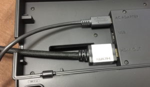 HDMIとACアダプタ接続